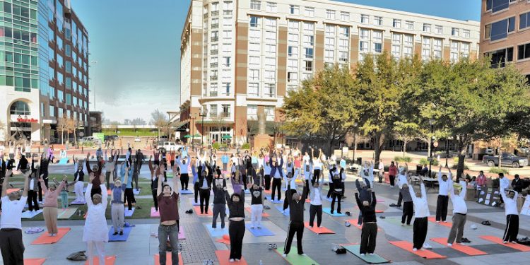Yogathon at Sugarland town square by HSS Jan 2012